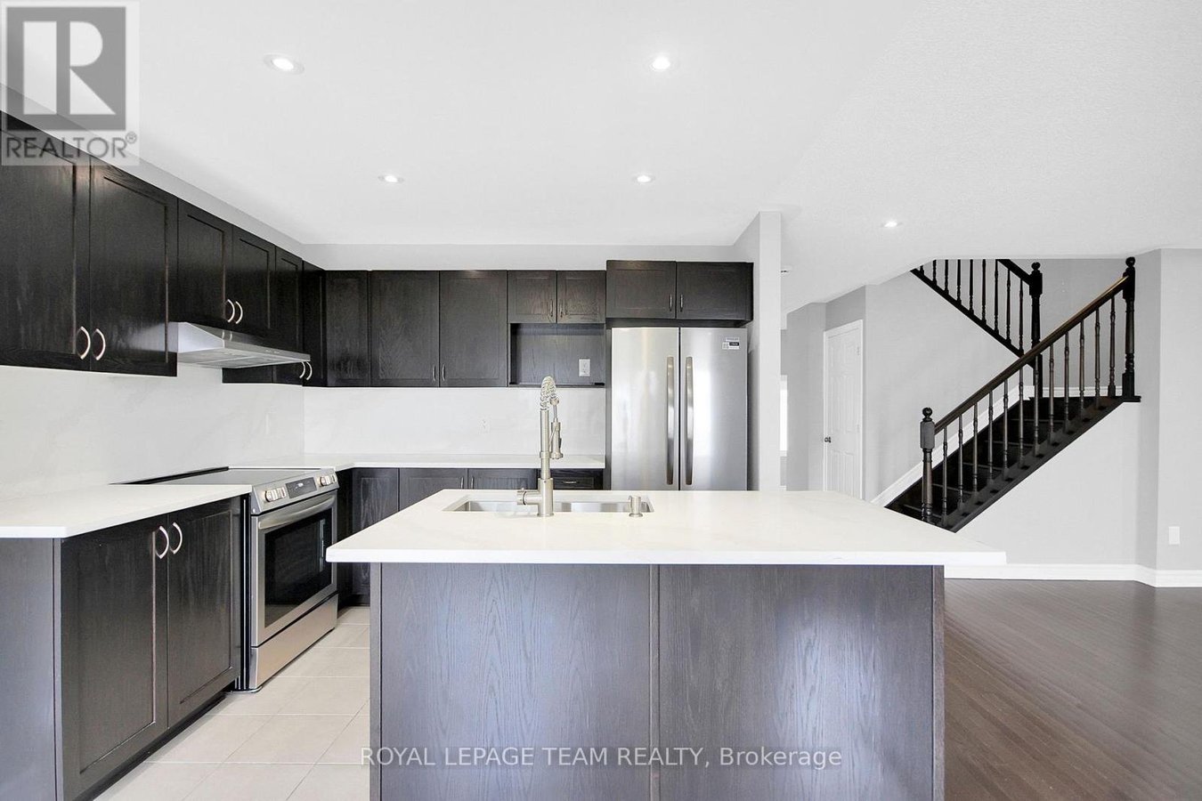 208 MISSION TRAIL CRESCENT - Photo 20