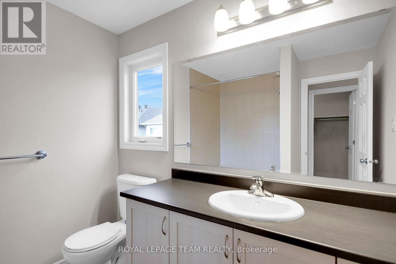 208 MISSION TRAIL CRESCENT - Photo 26