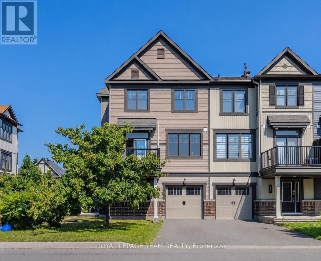236 HALYARD WAY - Photo 1