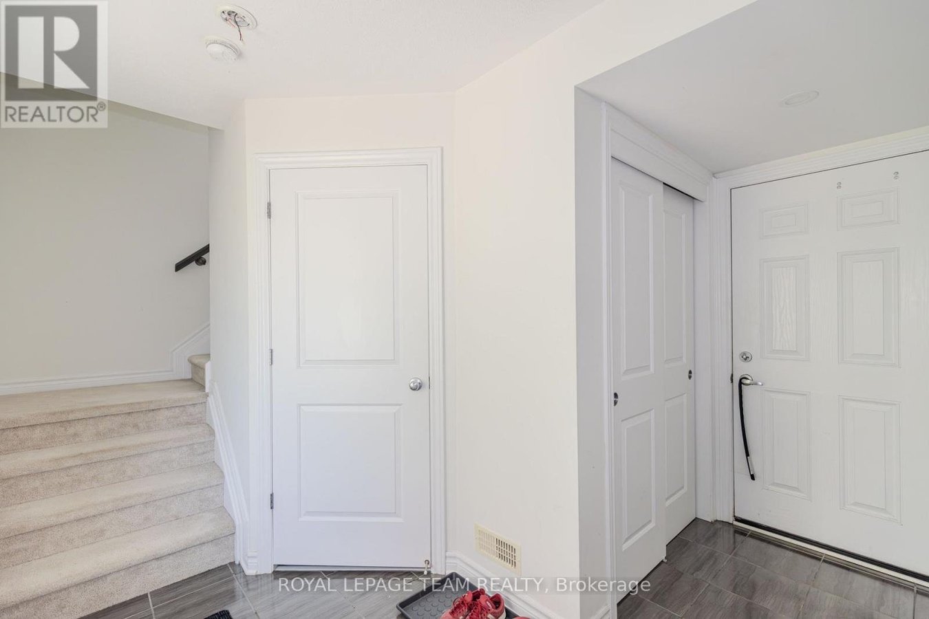 236 HALYARD WAY - Photo 8