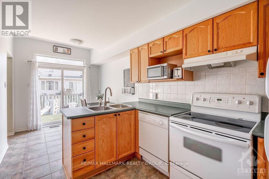 13 UPNEY DRIVE - Photo 9