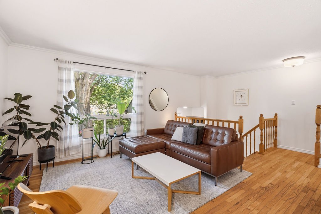 409 Montfort Street - Photo 9