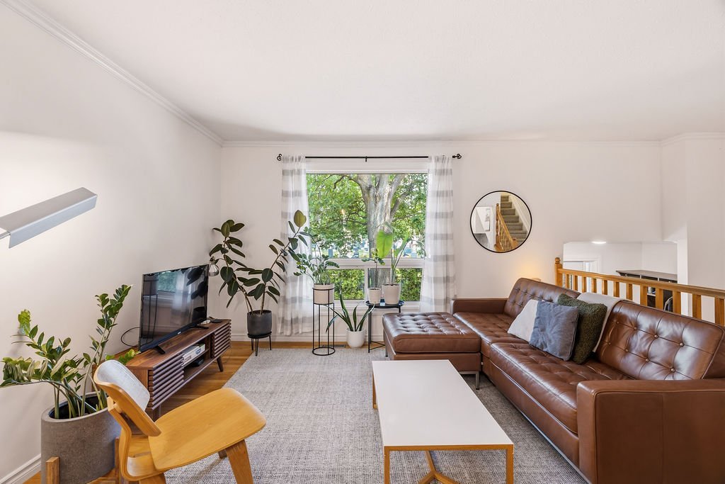 409 Montfort Street - Photo 8