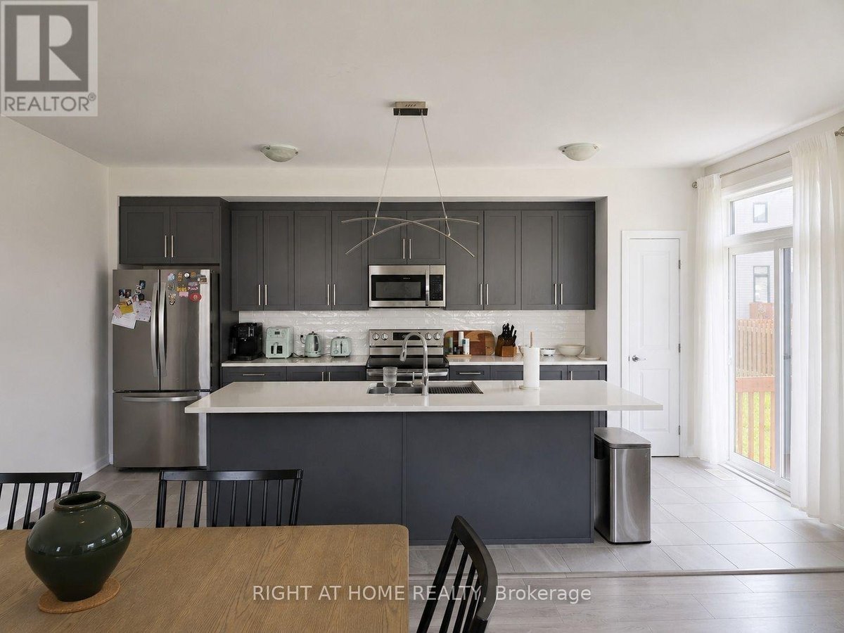 242 CALVINGTON AVENUE - Photo 3