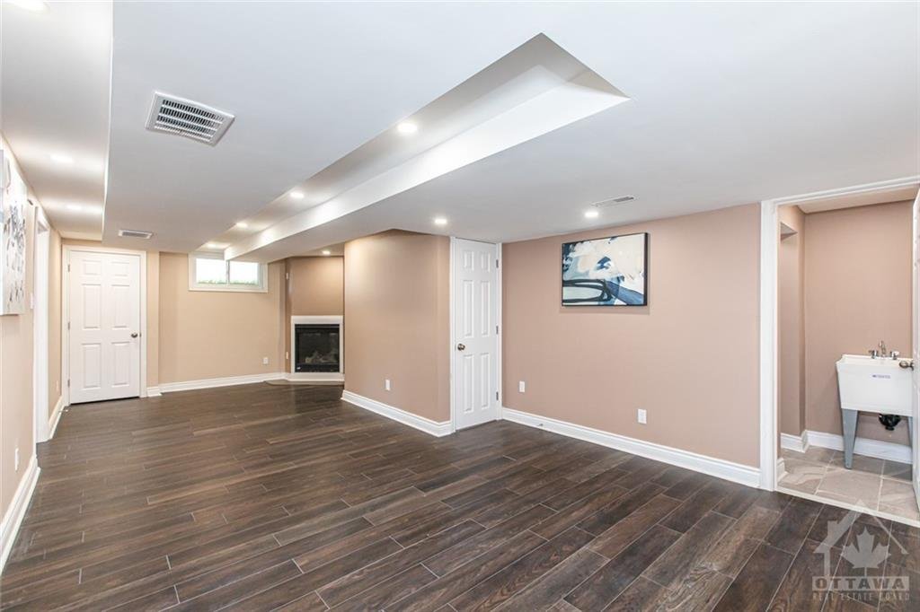 2674 Clarenda Street - Photo 5