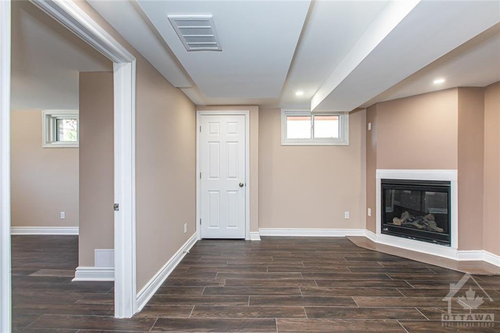 2674 Clarenda Street - Photo 6
