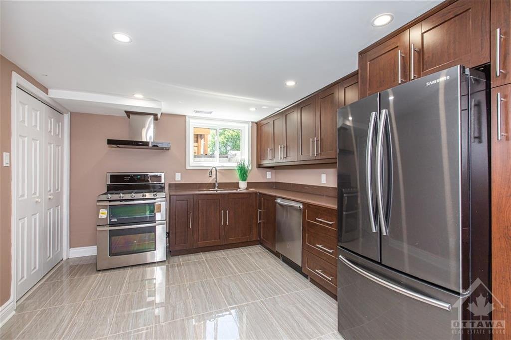 2674 Clarenda Street - Photo 1