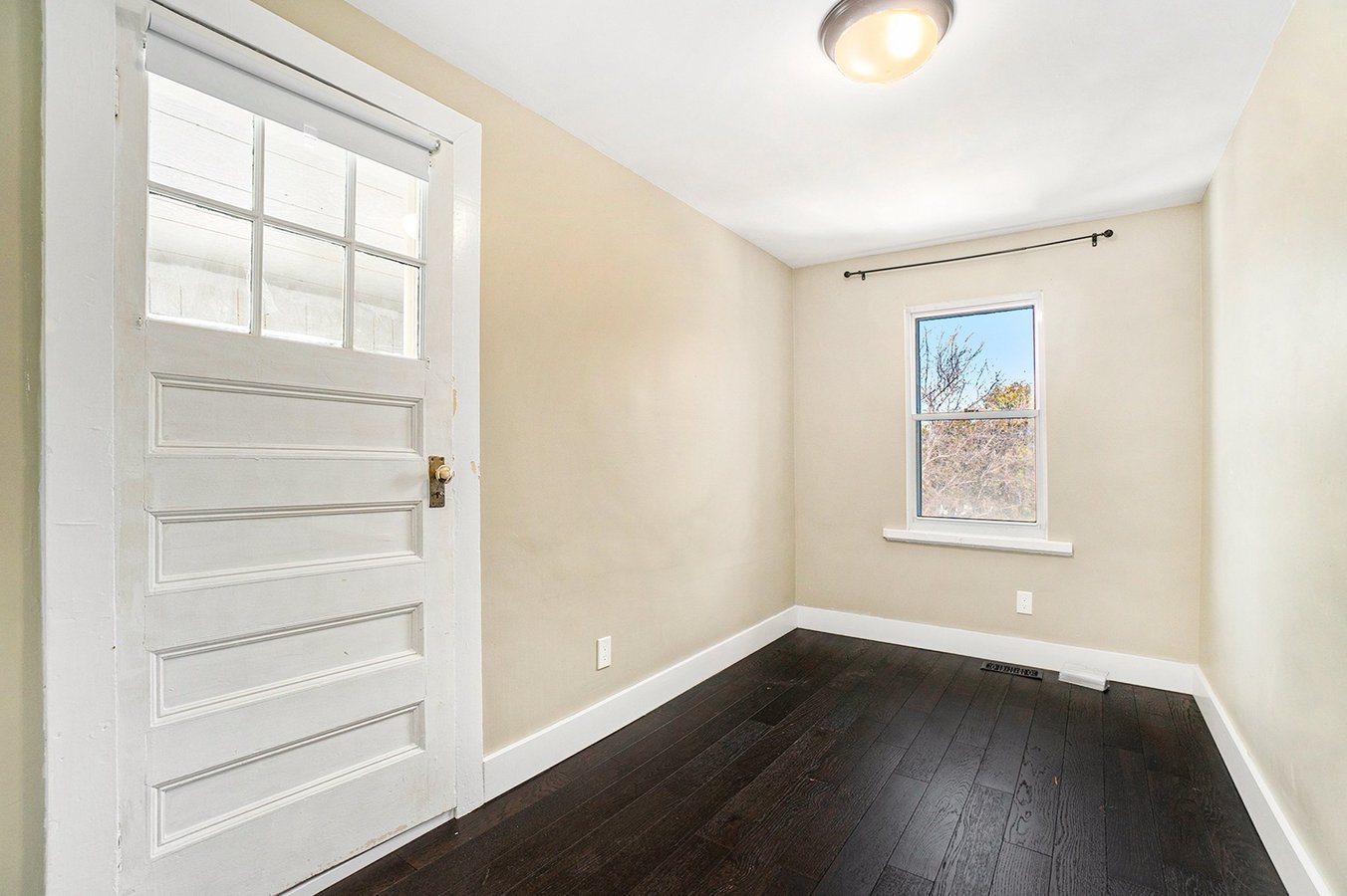 11 Champagne Avenue South - Photo 7