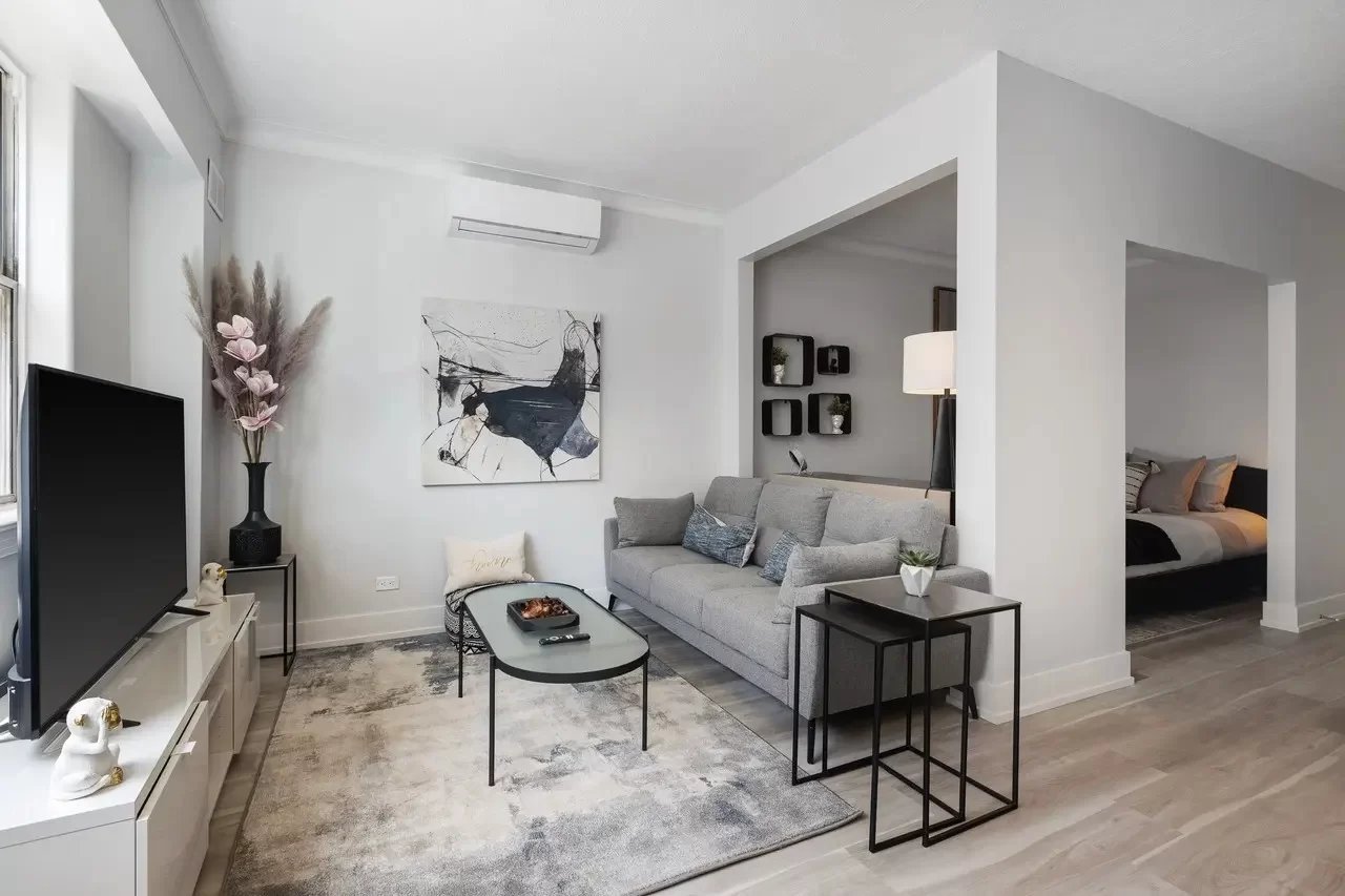 280 Laurier Avenue East - Photo 2
