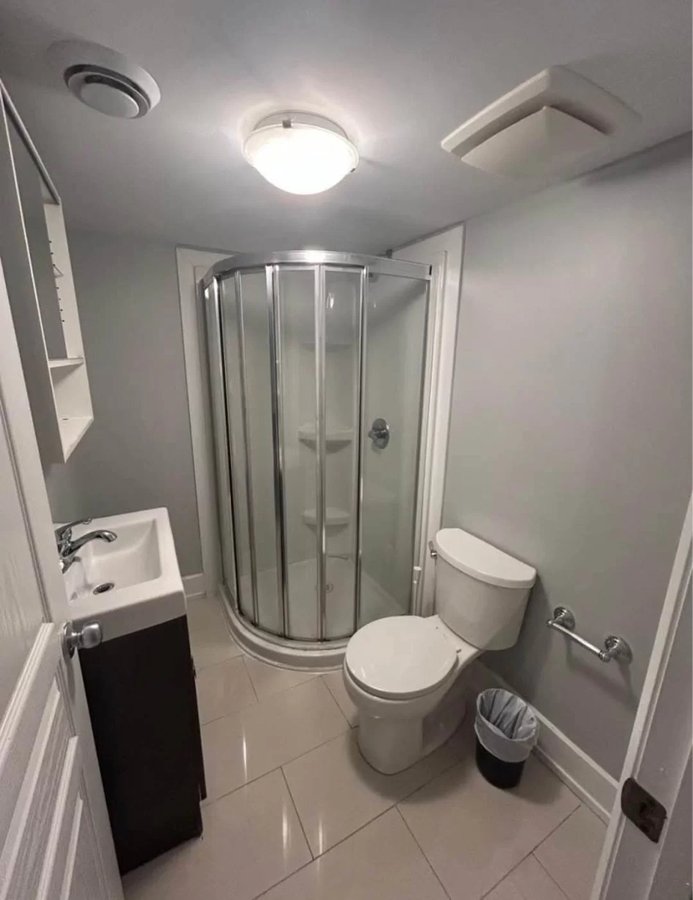 139 Henderson Avenue - Photo 4