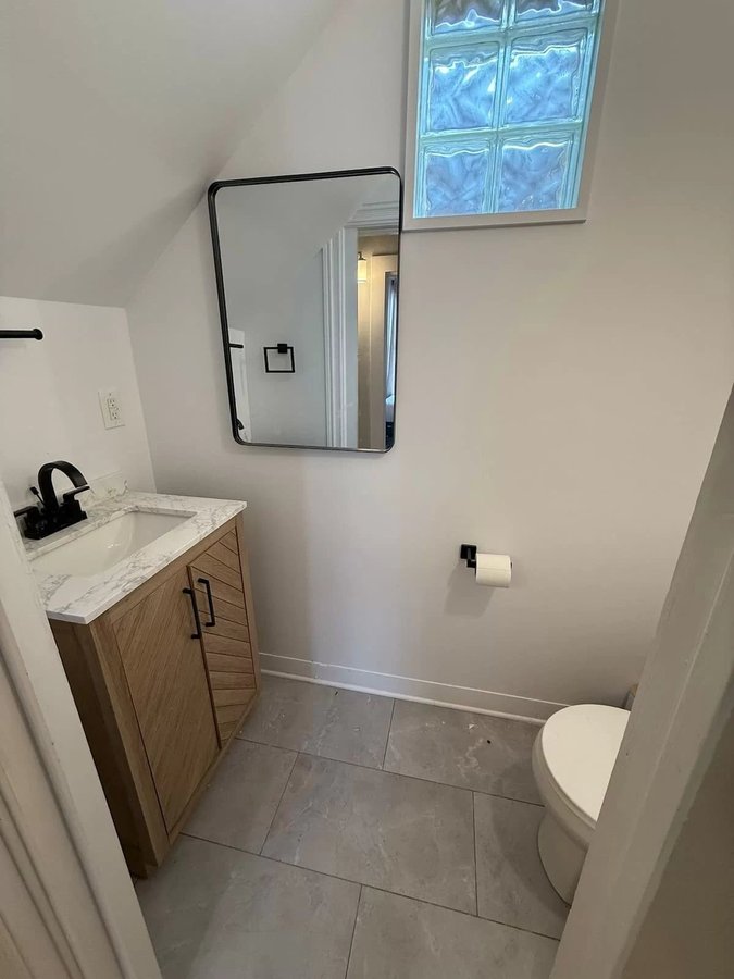 484a Gladstone Avenue - Photo 2