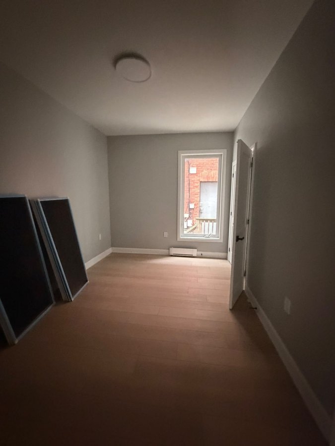 95 Henderson Avenue - Photo 2