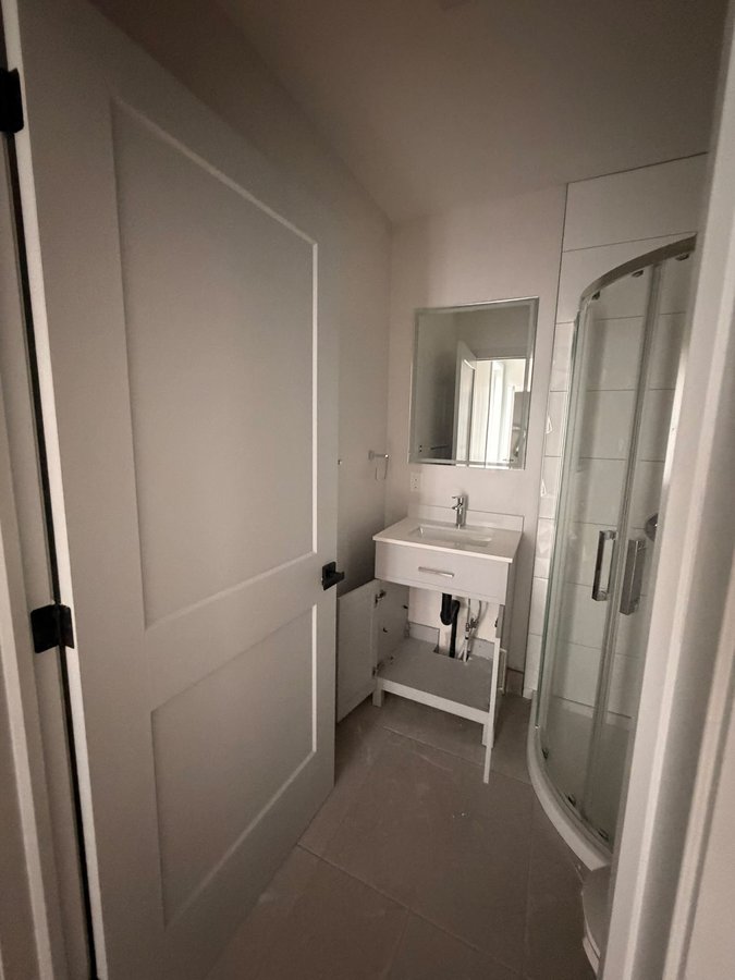 95 Henderson Avenue - Photo 4