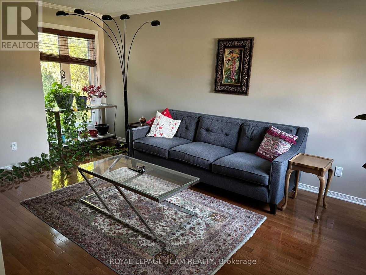 3 TOWER HILL CRESCENT - Photo 9