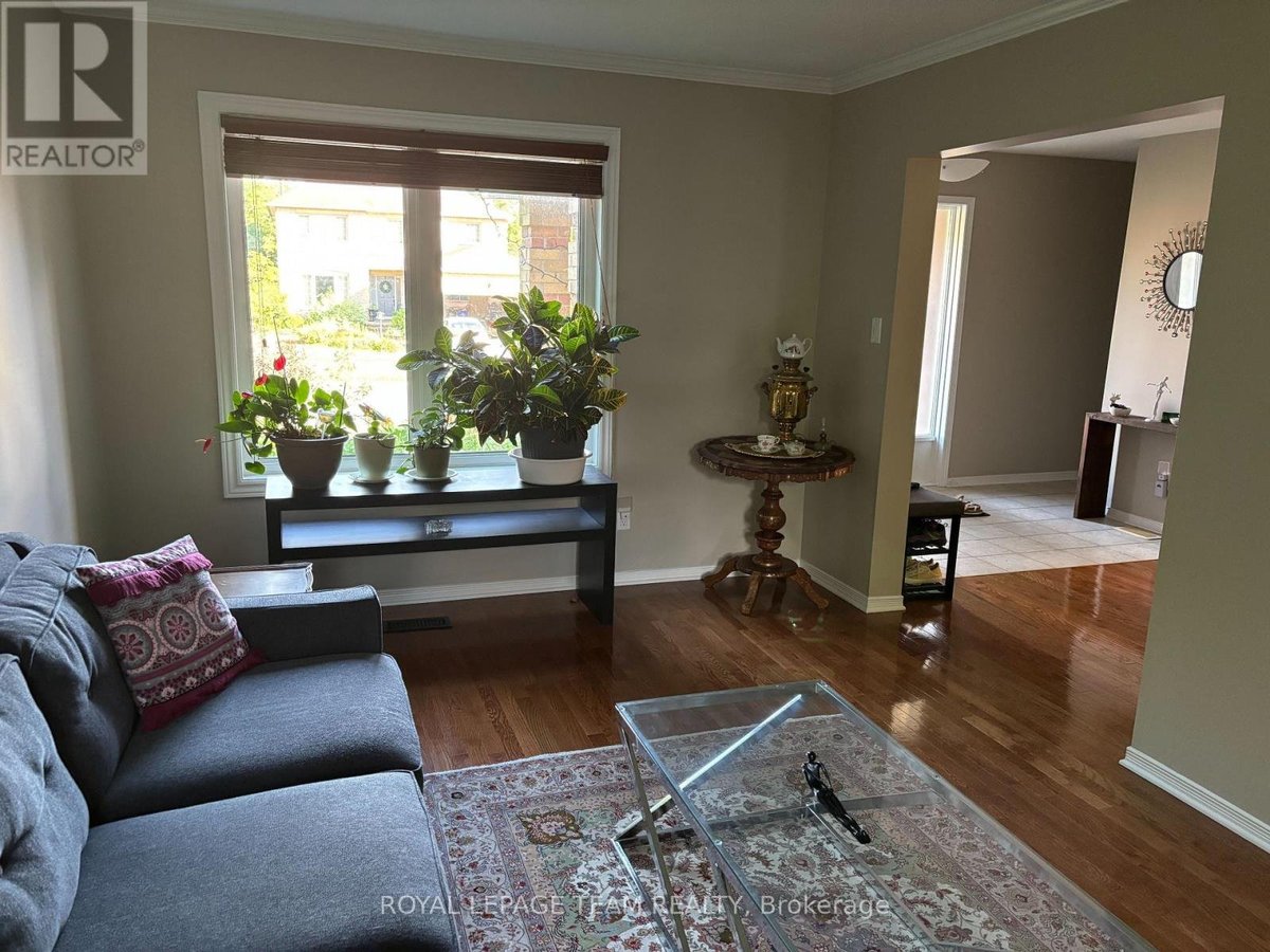 3 TOWER HILL CRESCENT - Photo 10