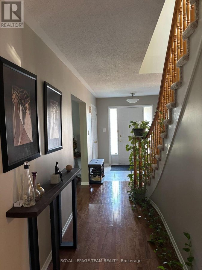 3 TOWER HILL CRESCENT - Photo 11