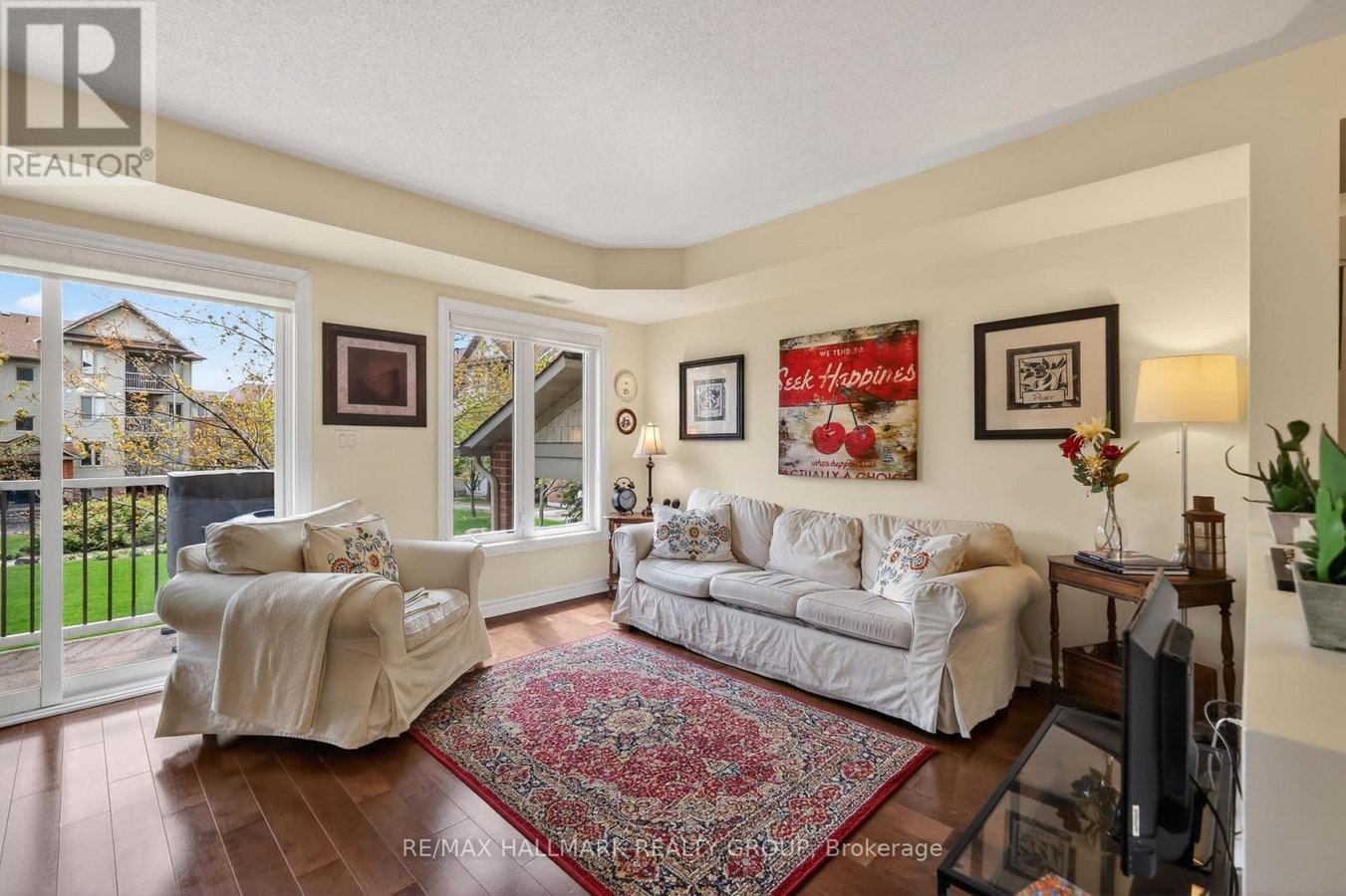 3 - 585 STONEFIELD PRIVATE - Photo 15