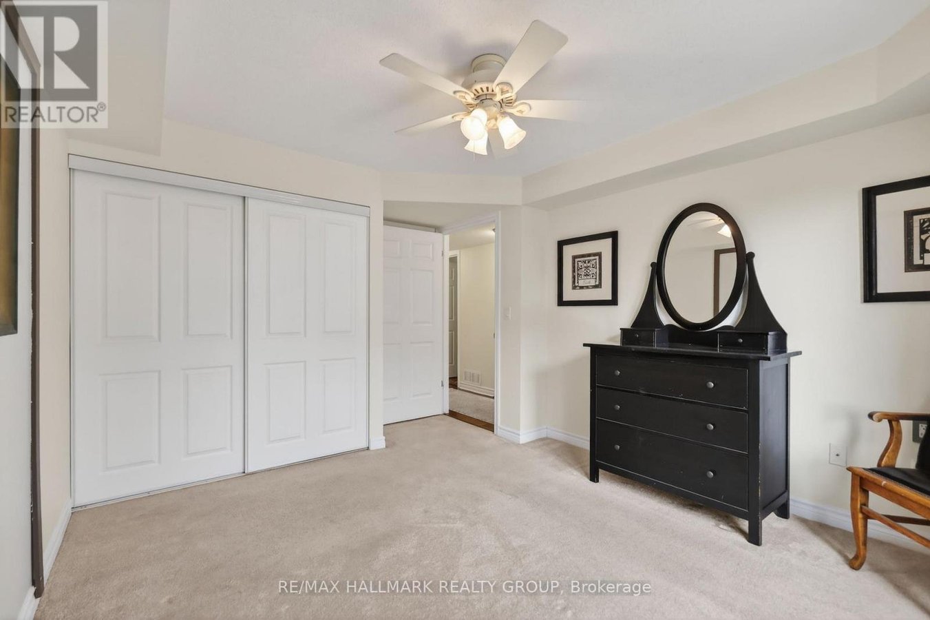 3 - 585 STONEFIELD PRIVATE - Photo 29