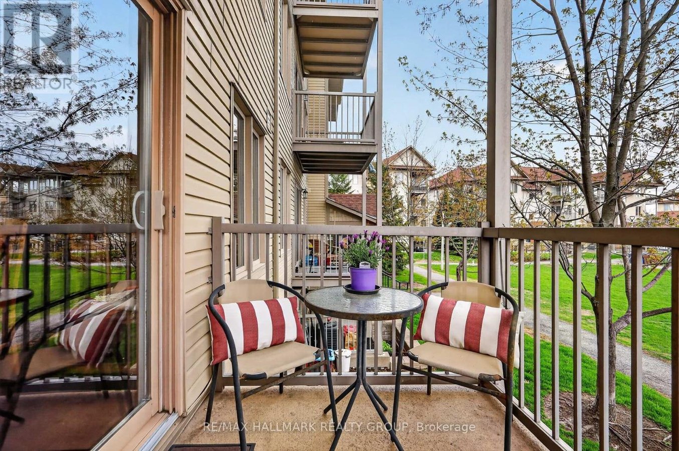 3 - 585 STONEFIELD PRIVATE - Photo 35