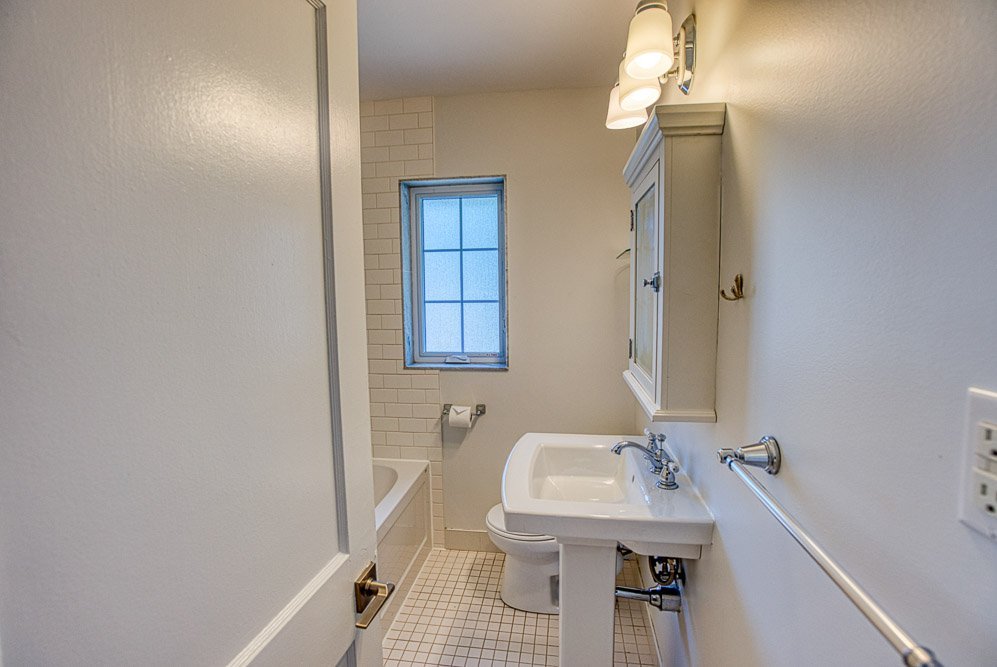 413 Holland Avenue - Photo 34
