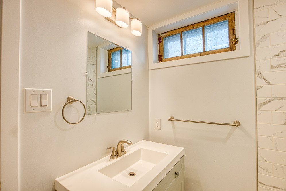 413 Holland Avenue - Photo 23