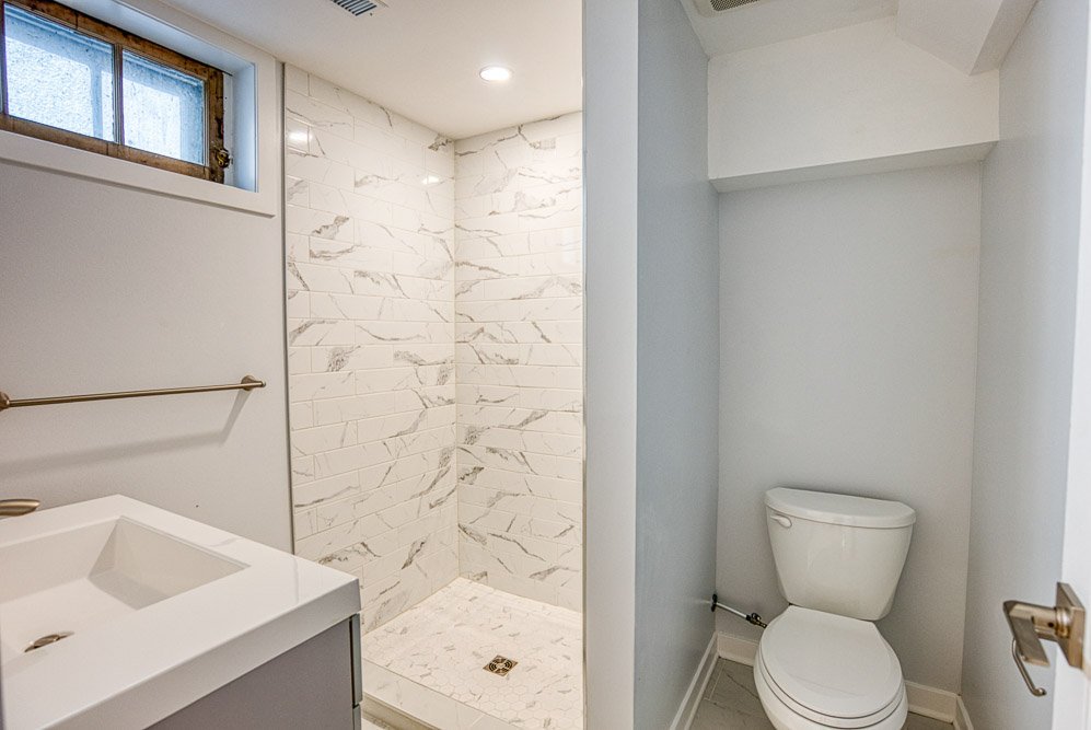 413 Holland Avenue - Photo 22