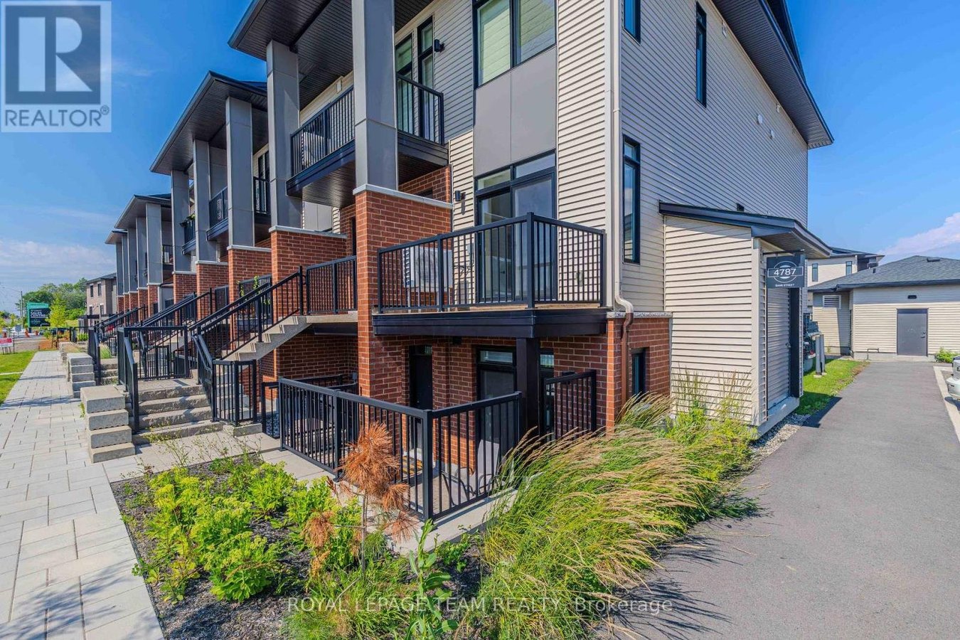 4787A BANK STREET - Photo 4