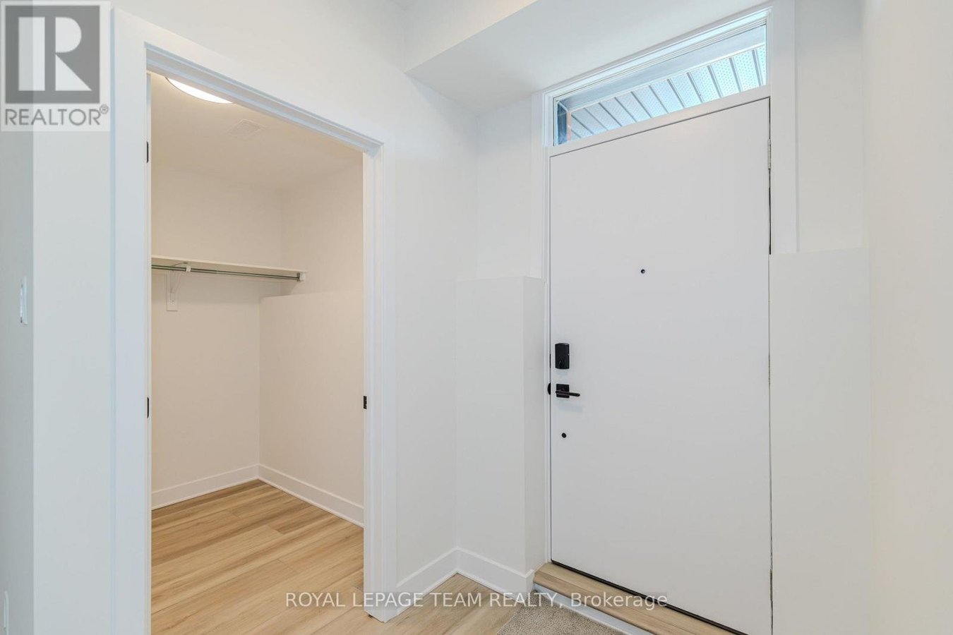 4787A BANK STREET - Photo 9