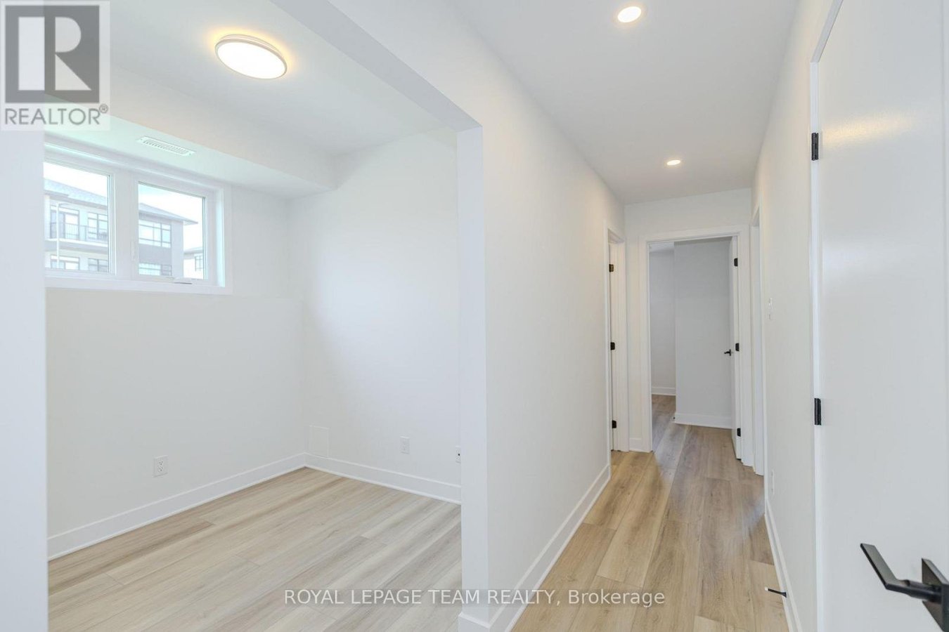 4787A BANK STREET - Photo 12