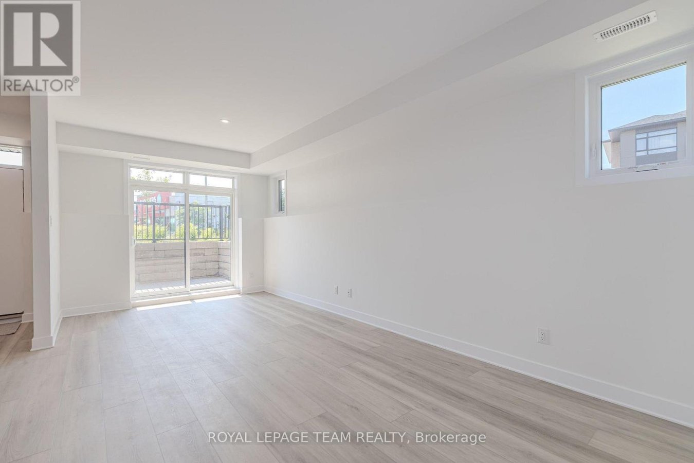 4787A BANK STREET - Photo 13