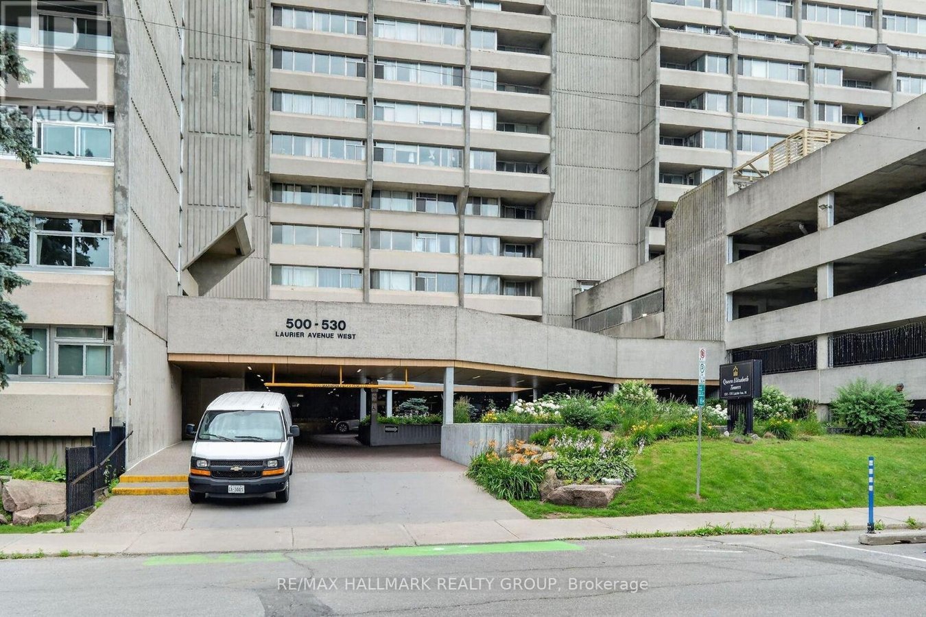 1907 - 530 LAURIER AVENUE - Photo 2