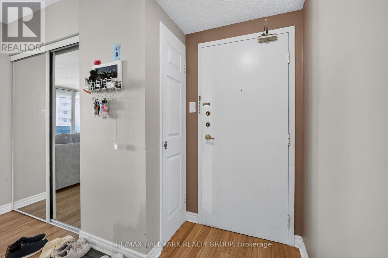 1907 - 530 LAURIER AVENUE - Photo 6