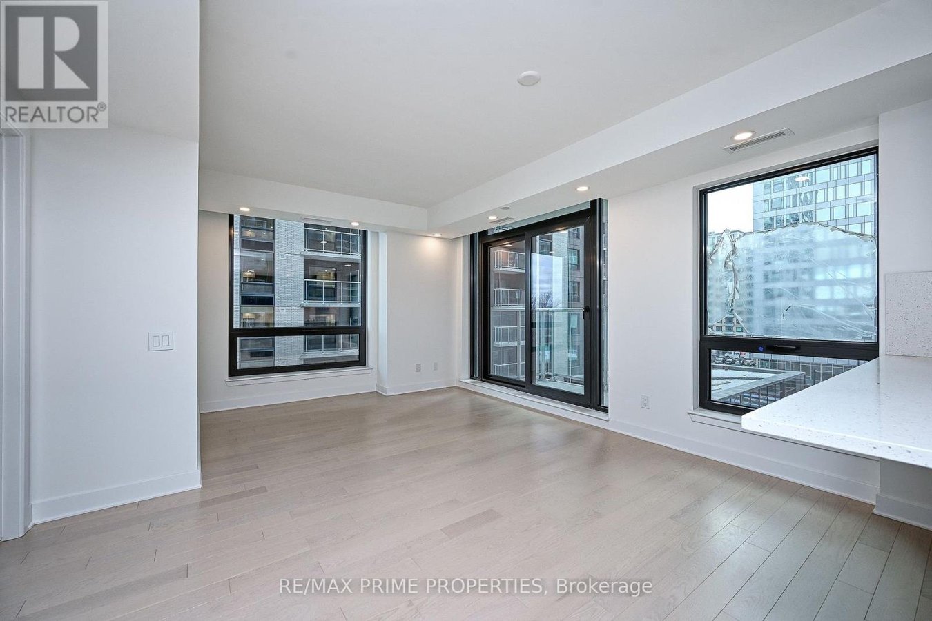 508 - 180 GEORGE STREET - Photo 2