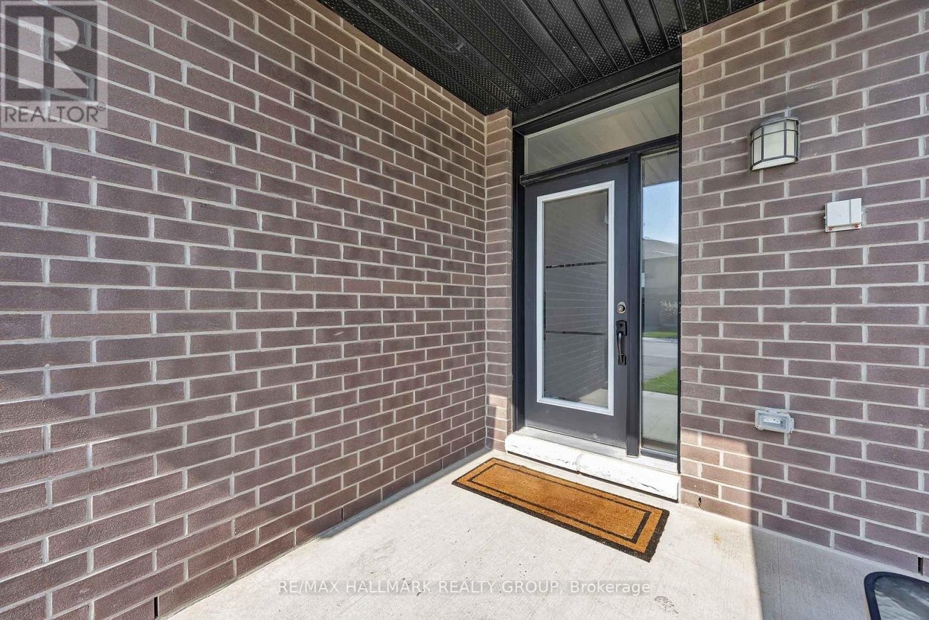 208 BIG DIPPER STREET E - Photo 4