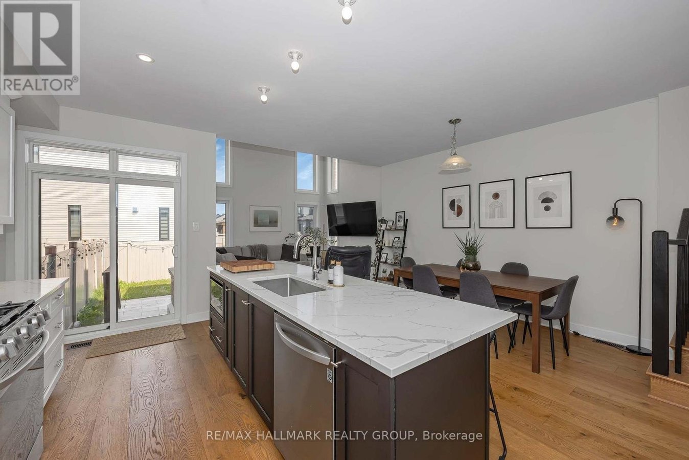 208 BIG DIPPER STREET E - Photo 12