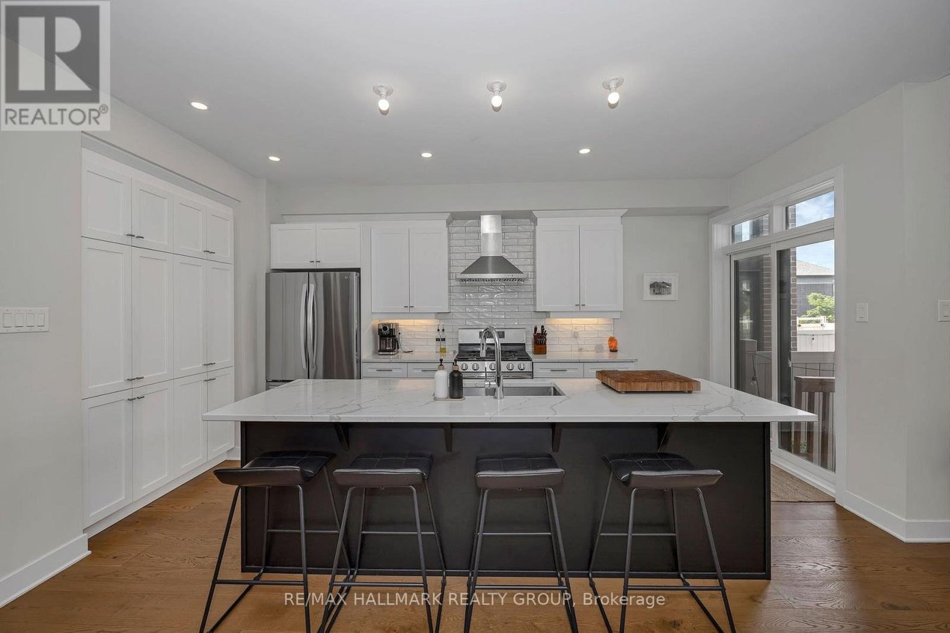 208 BIG DIPPER STREET E - Photo 13