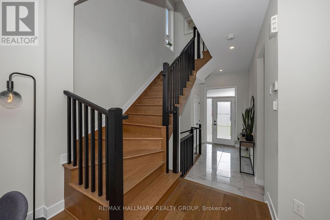 208 BIG DIPPER STREET E - Photo 19