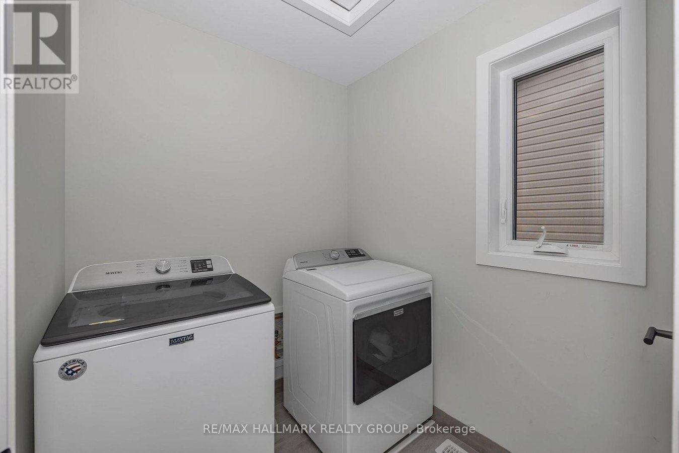 208 BIG DIPPER STREET E - Photo 30
