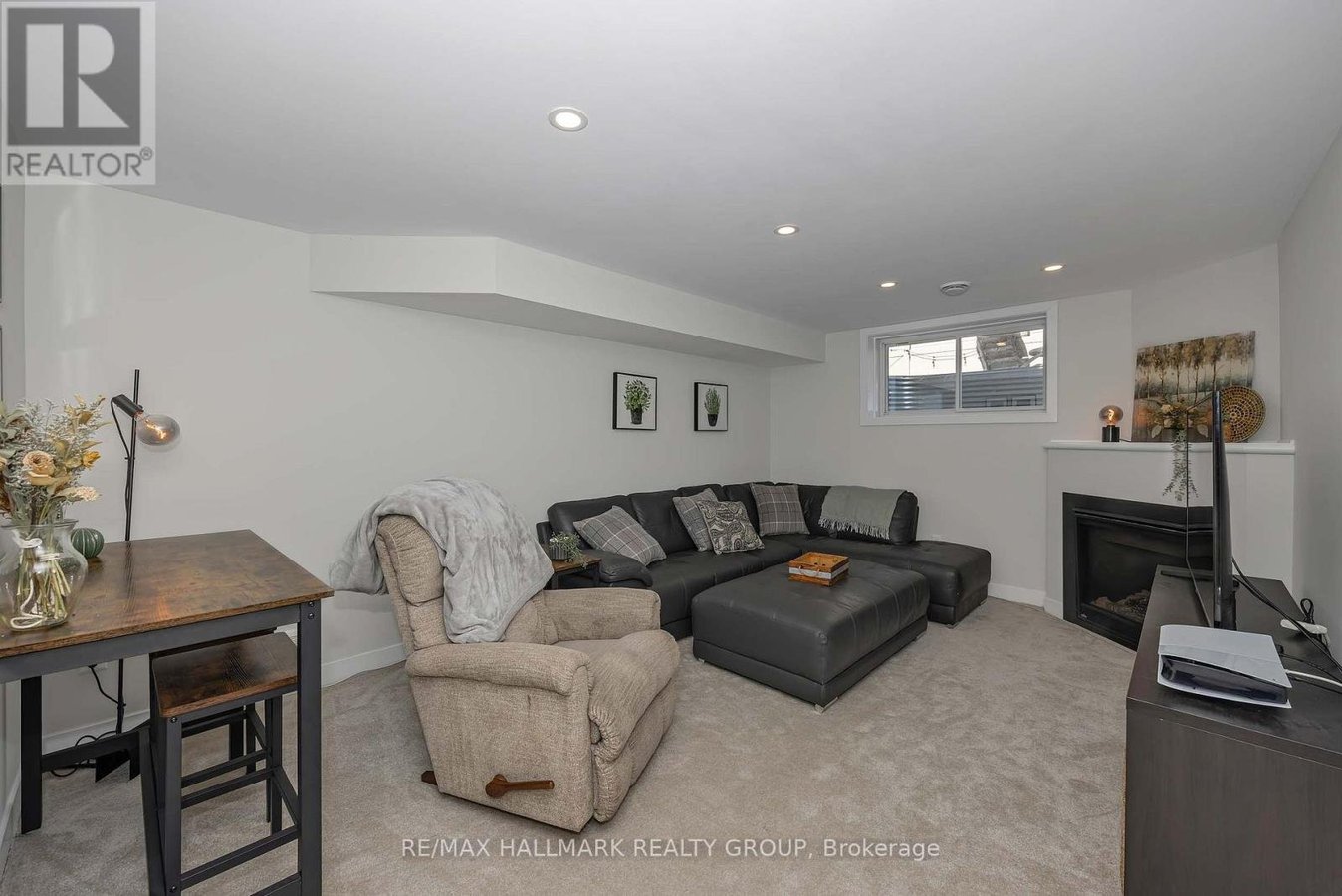208 BIG DIPPER STREET E - Photo 32