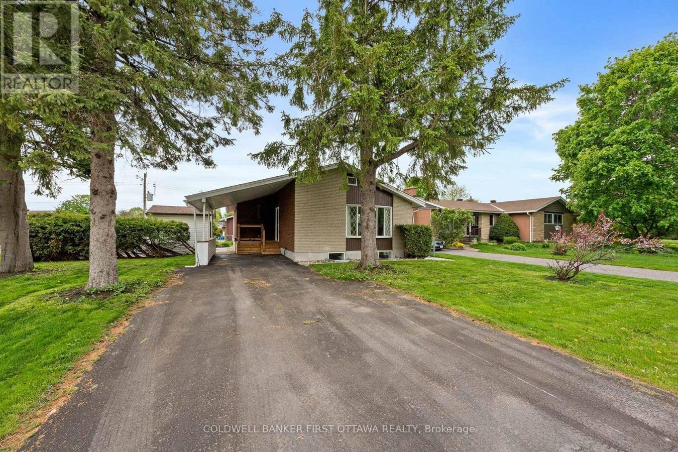 26 SPRING GARDEN AVENUE - Photo 2