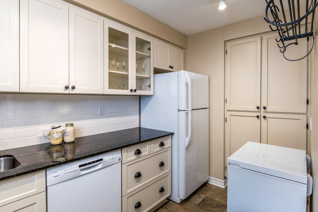 470 Laurier Avenue West - Photo 9