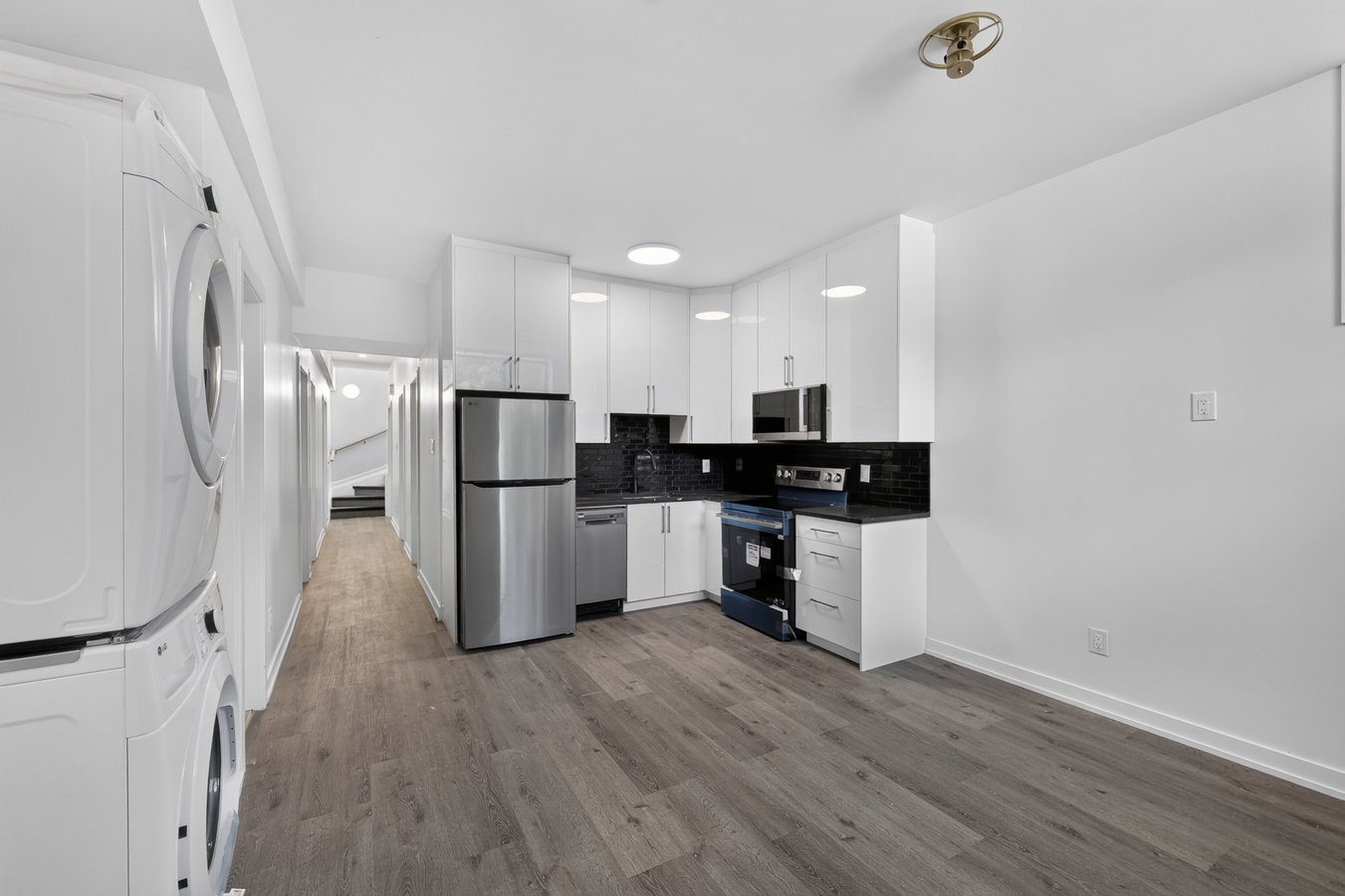 946 Woodroffe Avenue - Photo 52