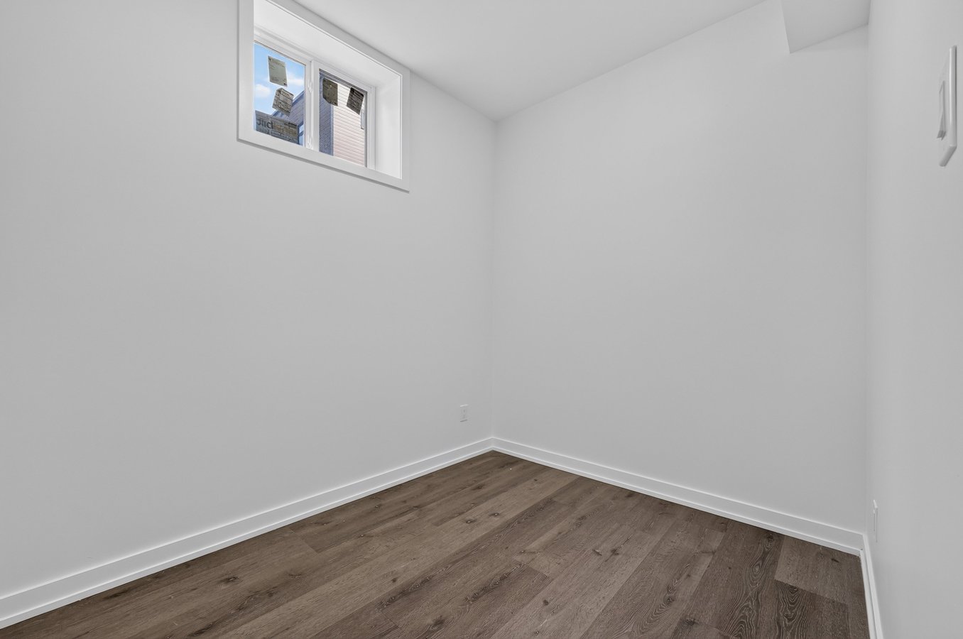 946 Woodroffe Avenue - Photo 41