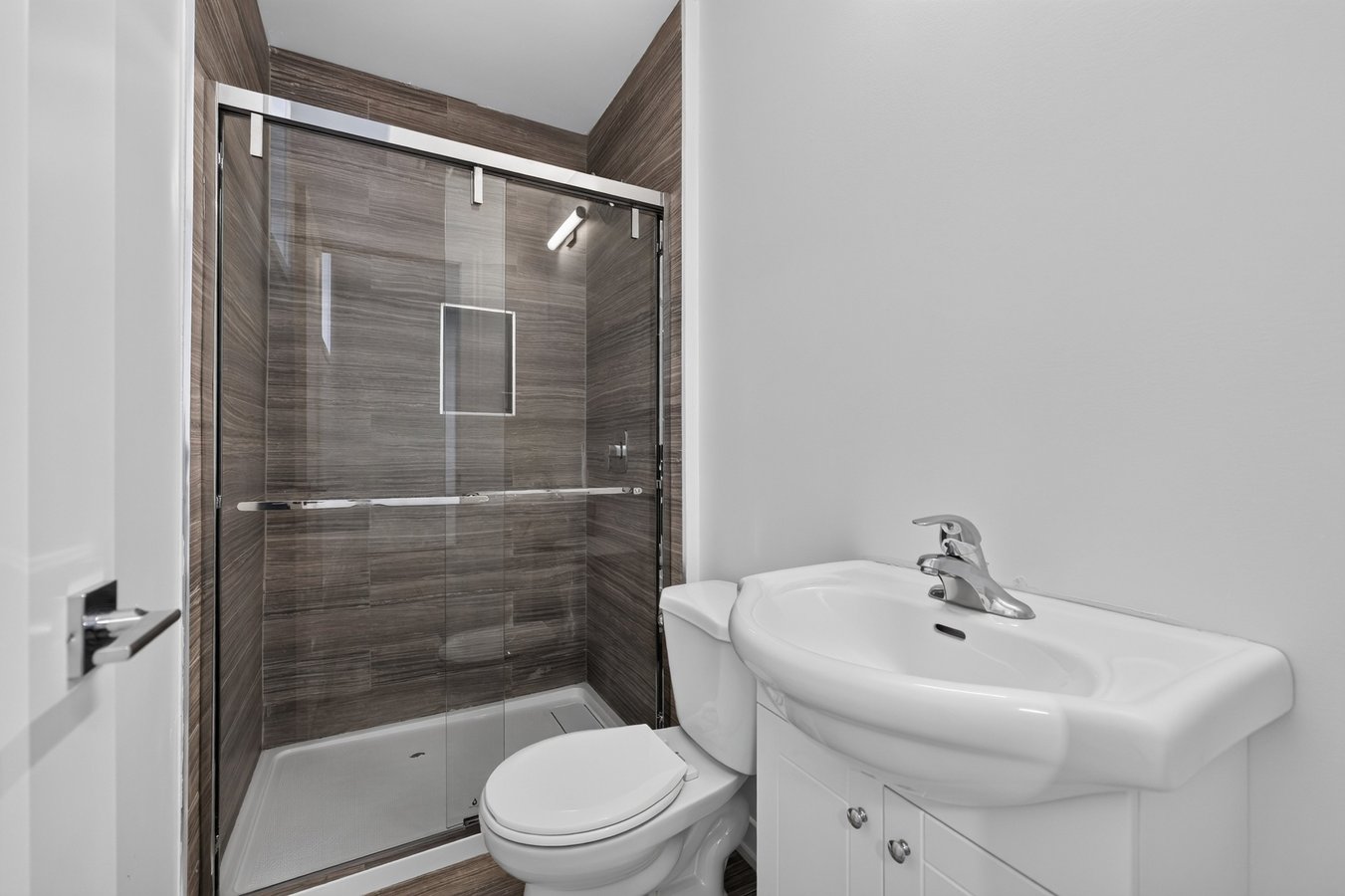 946 Woodroffe Avenue - Photo 39