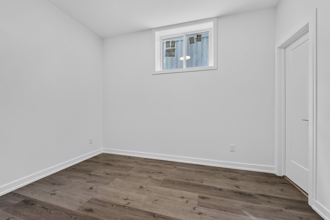 946 Woodroffe Avenue - Photo 37