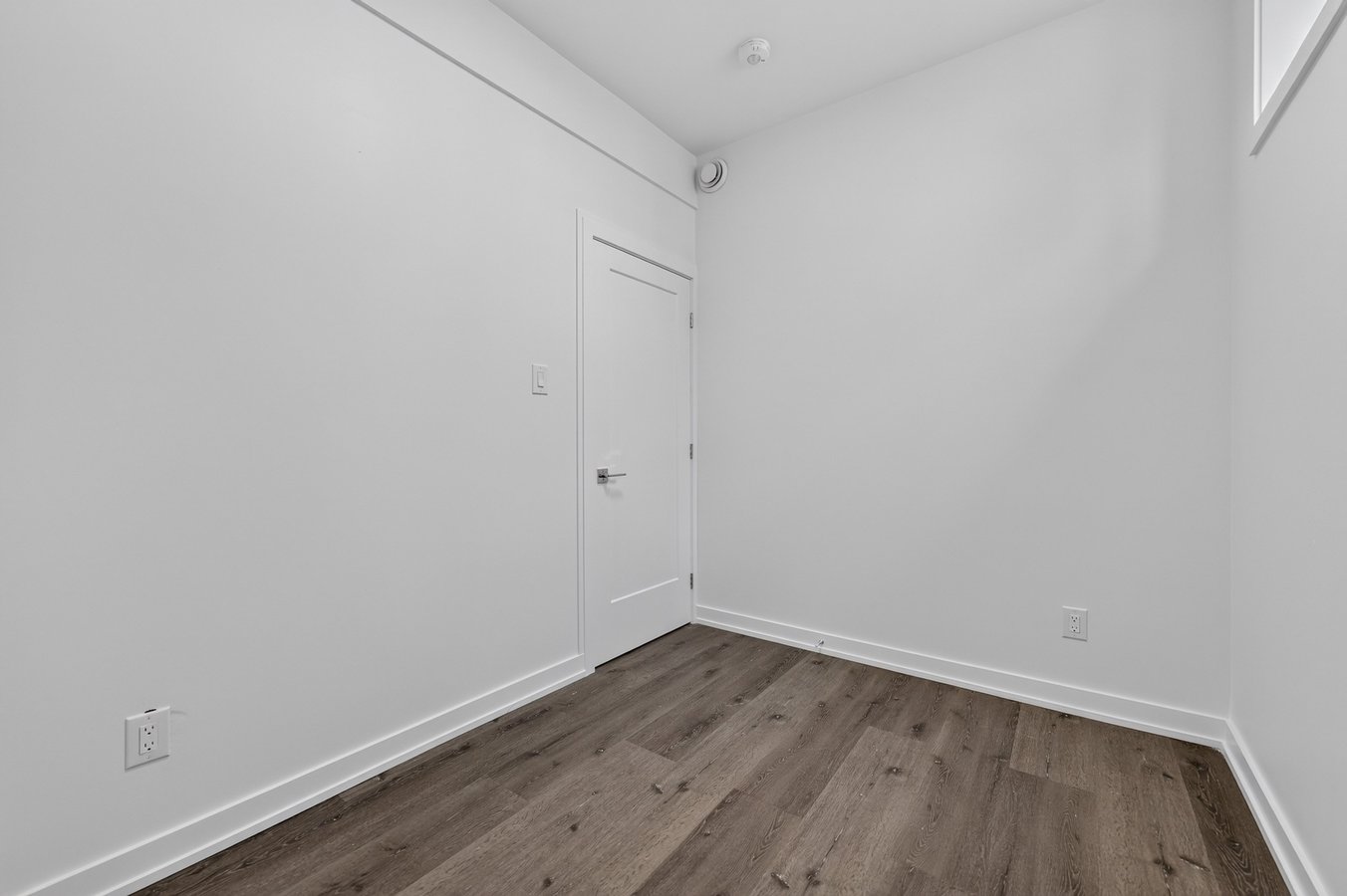 946 Woodroffe Avenue - Photo 36