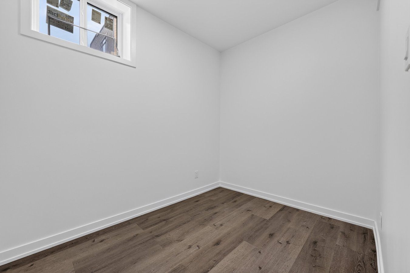 946 Woodroffe Avenue - Photo 35