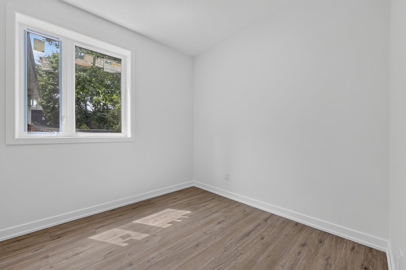 946 Woodroffe Avenue - Photo 23
