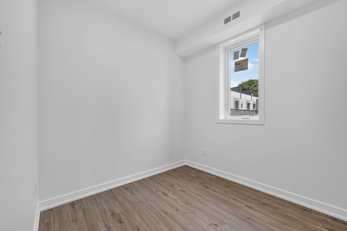 946 Woodroffe Avenue - Photo 19
