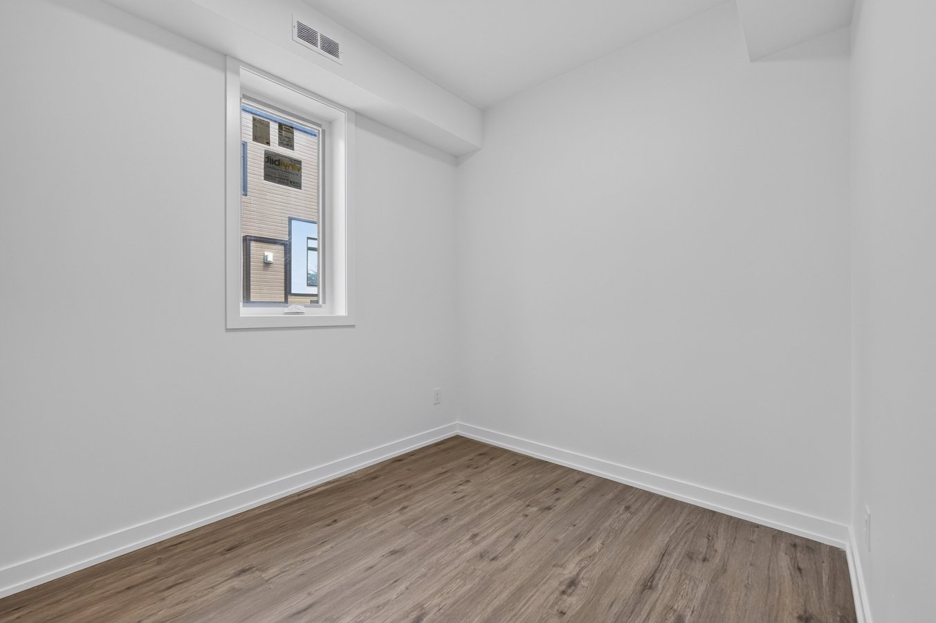 946 Woodroffe Avenue - Photo 17